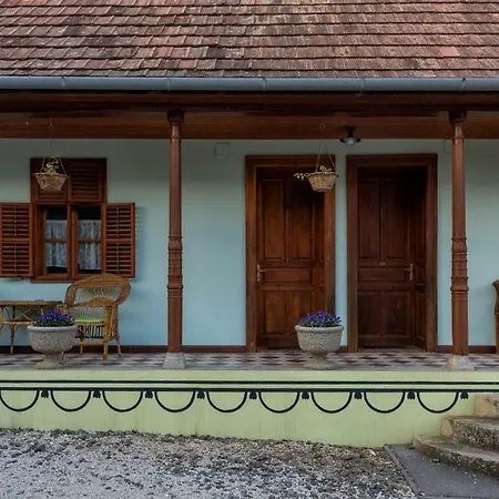 Noresa Dekor és Panzió Szálloda 3*