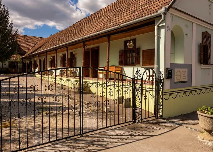 Noresa Dekor és Panzió Szálloda Szálka